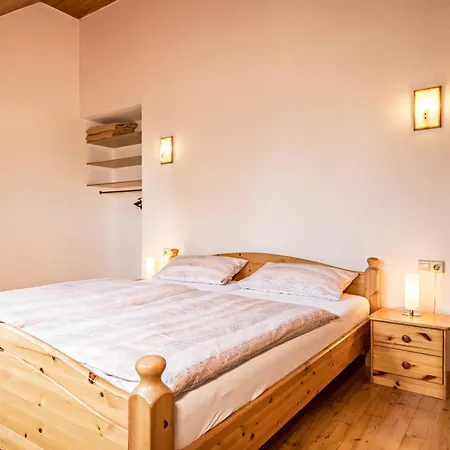 Gaestehaus Heilig 2 ランゲナルゲン